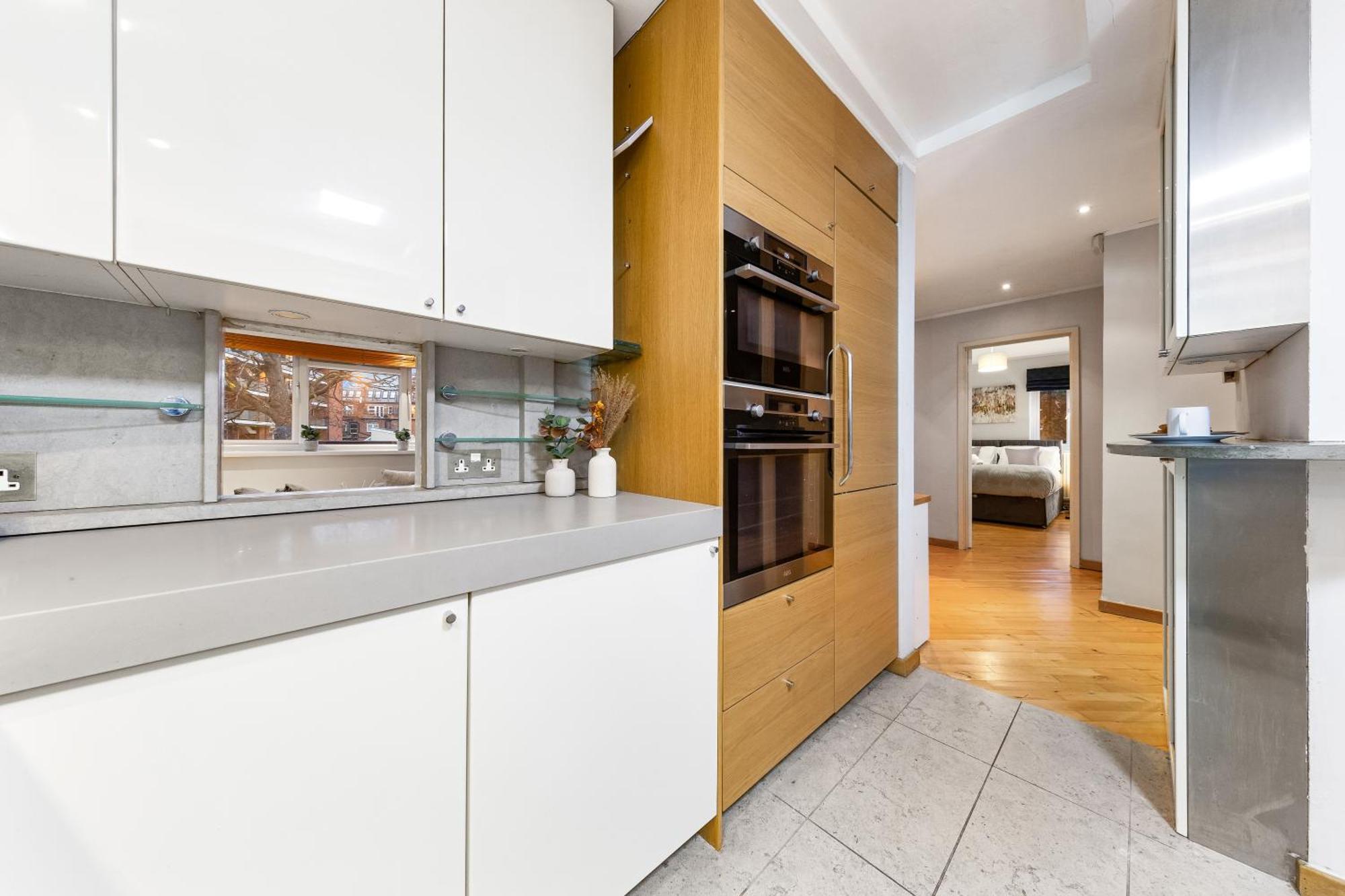 Elegant Retreat - Sleeps 6 - Close To Putney & Stamford Bridge London Exterior photo