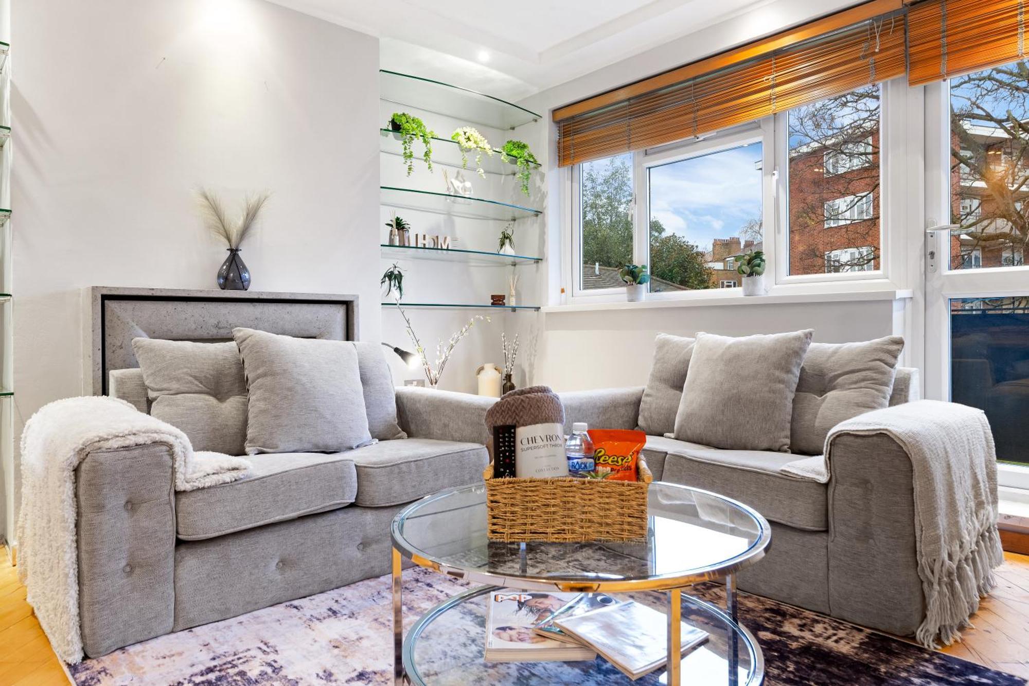 Elegant Retreat - Sleeps 6 - Close To Putney & Stamford Bridge London Exterior photo